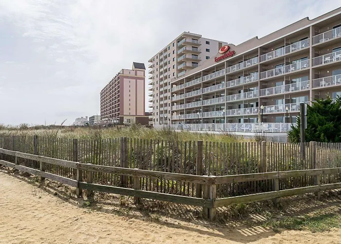 Inn Quality Ocean Beachfront 4*