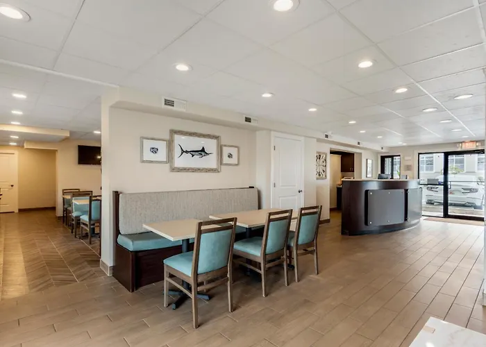 Inn Quality Ocean Beachfront