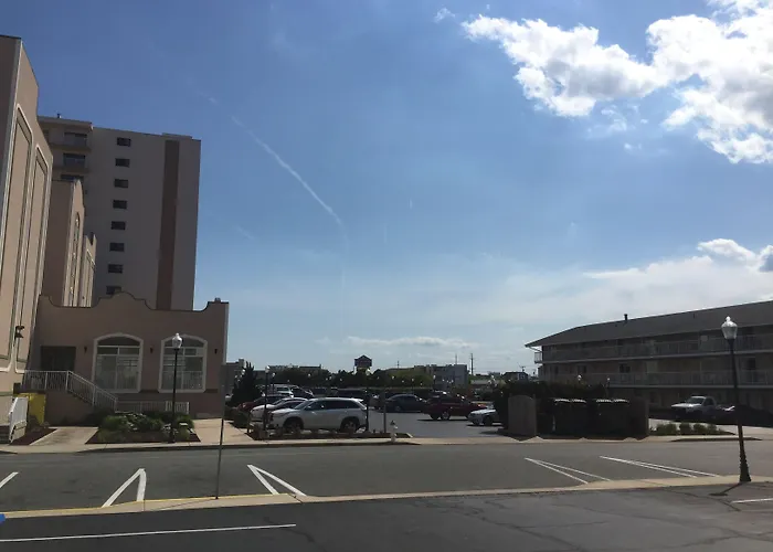 Inn Quality Ocean Beachfront 4*