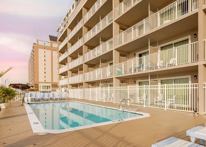 Quality Ocean Beachfront 4*