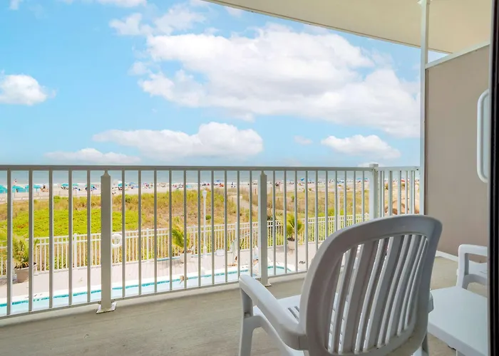 Inn Quality Ocean Beachfront 4*