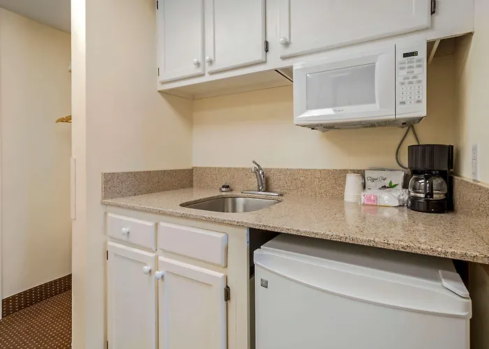 Quality Ocean Beachfront 4*
