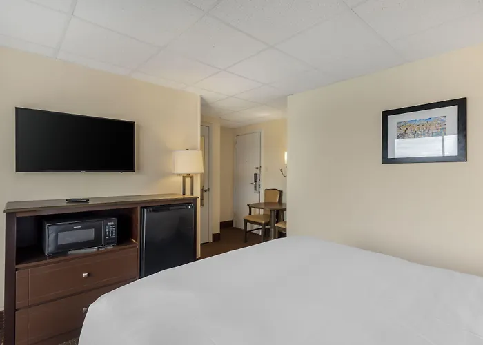Quality Ocean Beachfront Inn 4*