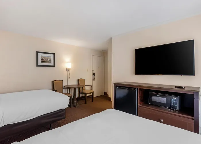 Quality Ocean Beachfront 4*