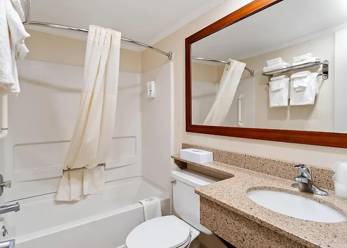Quality Ocean Beachfront 4*