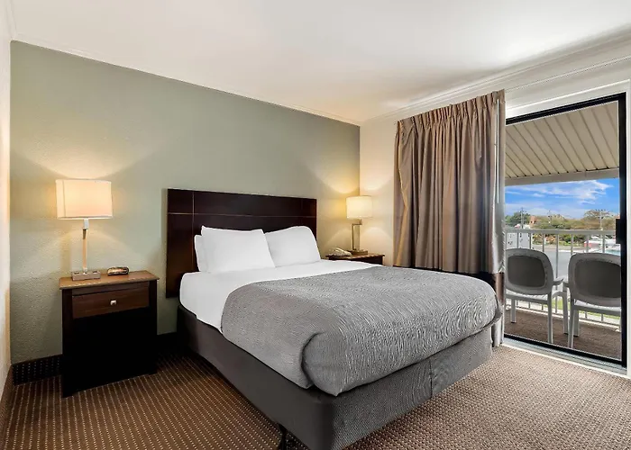 Quality Ocean Beachfront 4* Ocean City